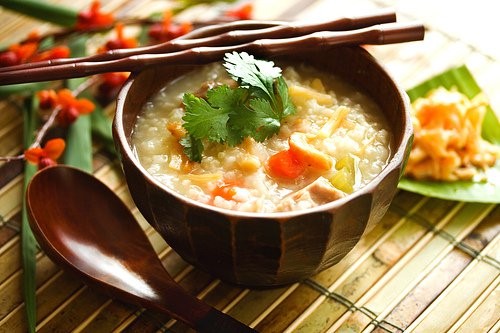 Chế độ thực đơn cho người niềng răng 3 Nên ăn các loại thực phẩm lỏng, mềm như cháo, súp, sữa